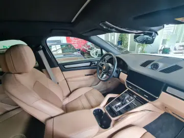 Cayenne Coupe Platinum Edition Pano Sport Design