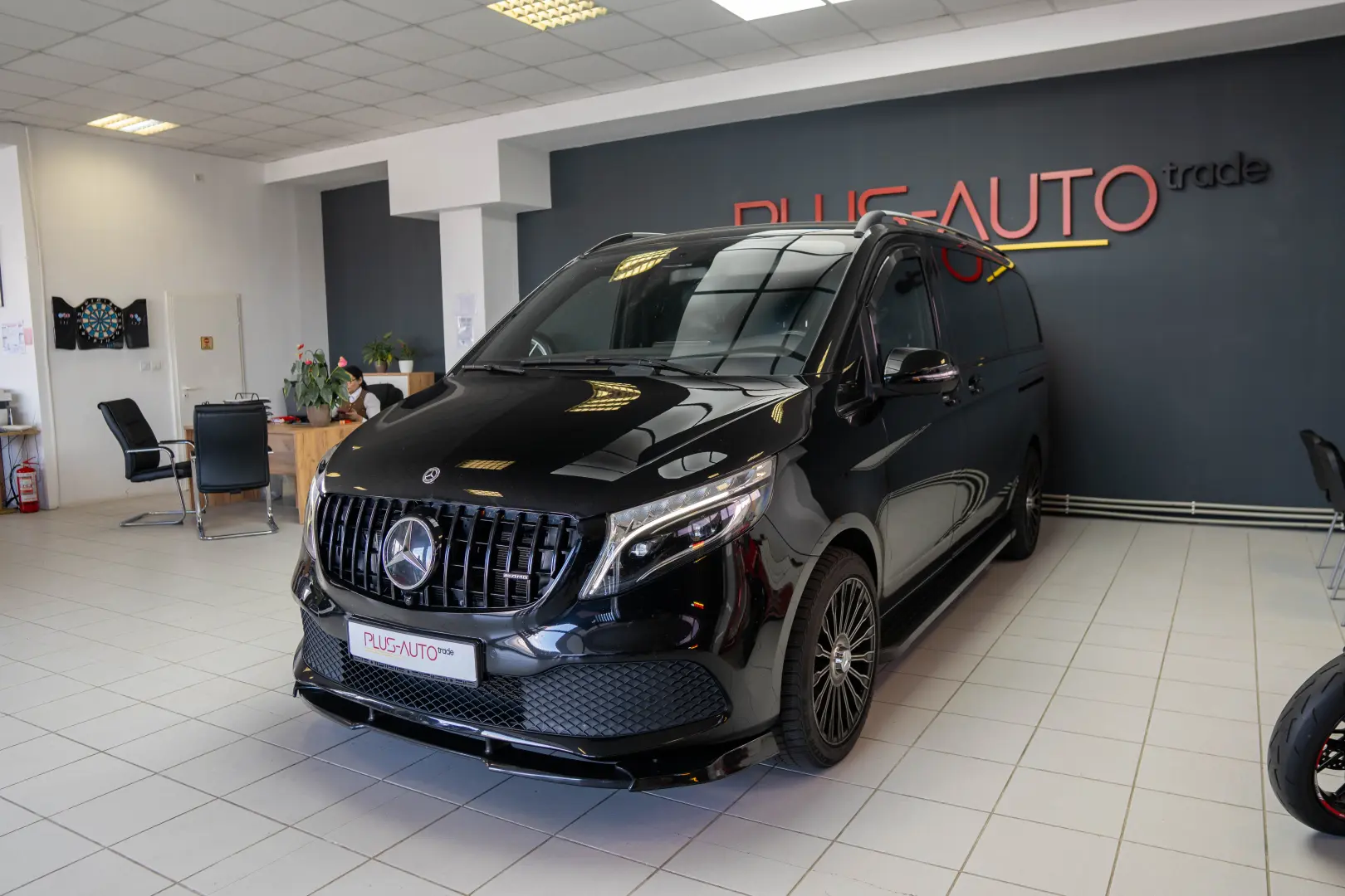 Mercedes-Benz V 300 d Combi Lung 237 CP AWD 9AT AVANTGARDE