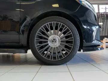 Mercedes-Benz V 300 d Combi Lung 237 CP AWD 9AT AVANTGARDE