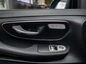 Mercedes-Benz V 300 d Combi Lung 237 CP AWD 9AT AVANTGARDE