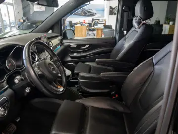 Mercedes-Benz V 300 d Combi Lung 237 CP AWD 9AT AVANTGARDE