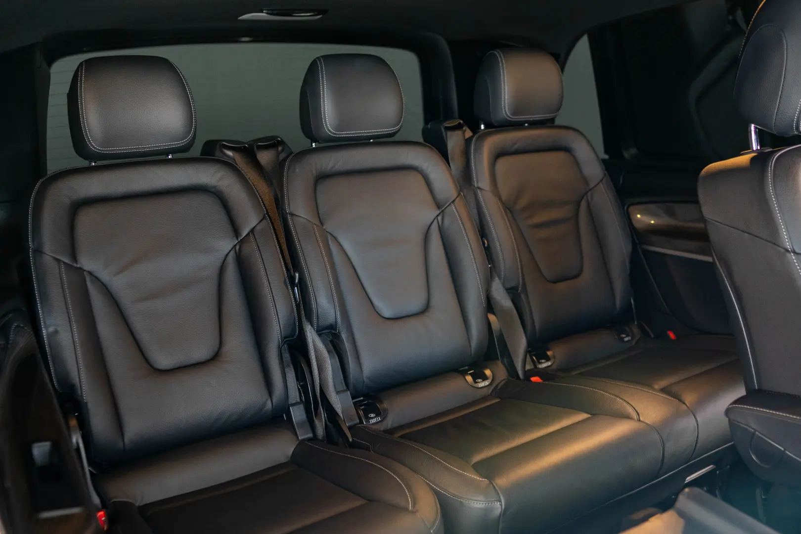 Mercedes-Benz V 300 d Combi Lung 237 CP AWD 9AT AVANTGARDE