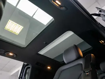 Mercedes-Benz V 300 d Combi Lung 237 CP AWD 9AT AVANTGARDE