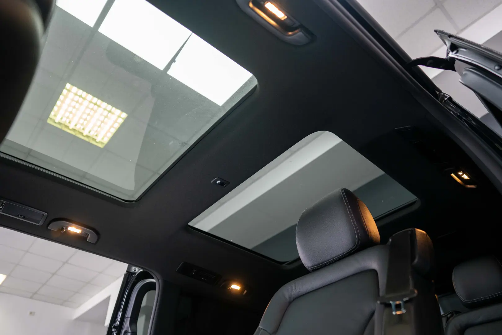 Mercedes-Benz V 300 d Combi Lung 237 CP AWD 9AT AVANTGARDE