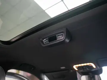 Mercedes-Benz V 300 d Combi Lung 237 CP AWD 9AT AVANTGARDE