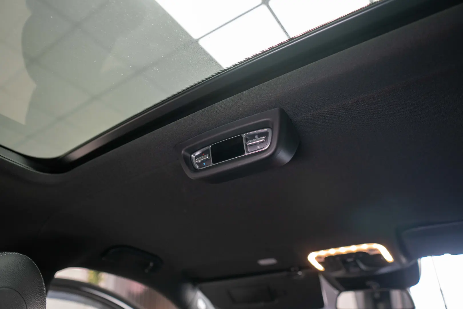 Mercedes-Benz V 300 d Combi Lung 237 CP AWD 9AT AVANTGARDE