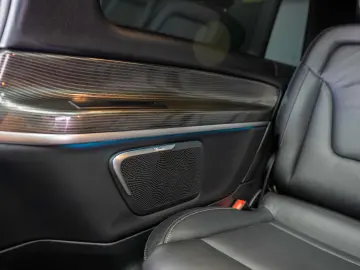 Mercedes-Benz V 300 d Combi Lung 237 CP AWD 9AT AVANTGARDE