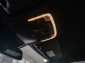 Mercedes-Benz V 300 d Combi Lung 237 CP AWD 9AT AVANTGARDE