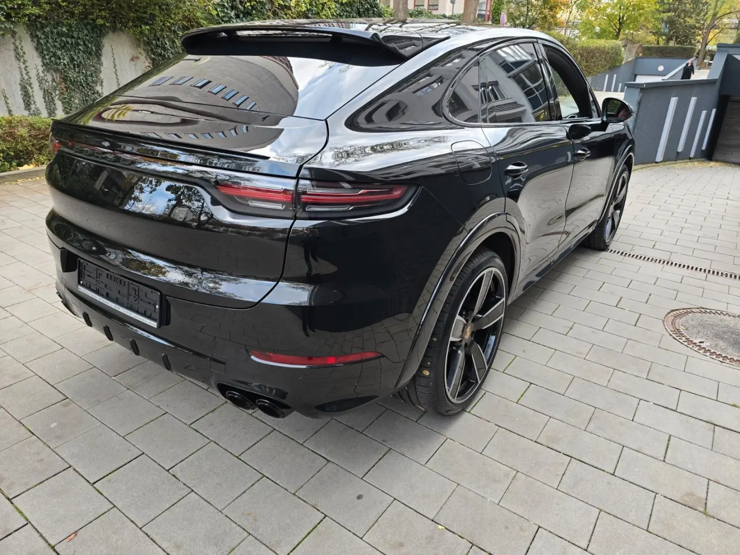 Cayenne Coupe Platinum Edition