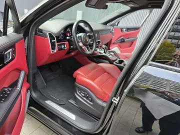 Cayenne Coupe Platinum Edition