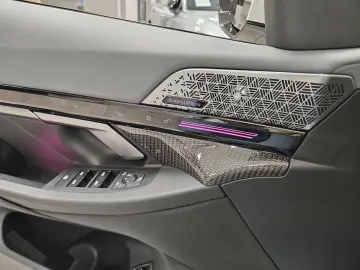 540d Lim. xDrive M SPORT