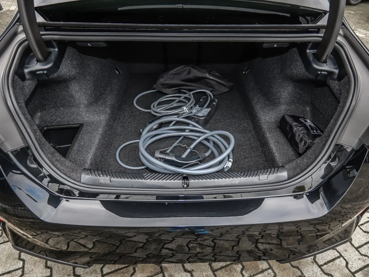 550e xDrive Limousine M Sport