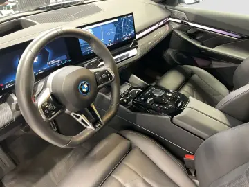 550e xDrive Limousine M Sport