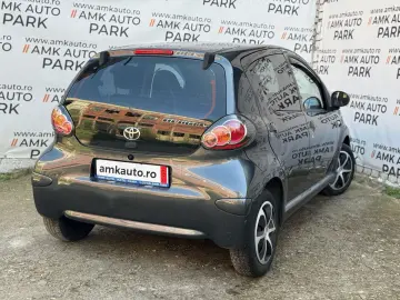Toyota Aygo - 2011