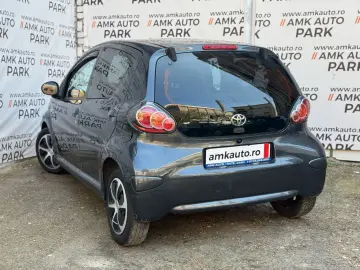 Toyota Aygo - 2011