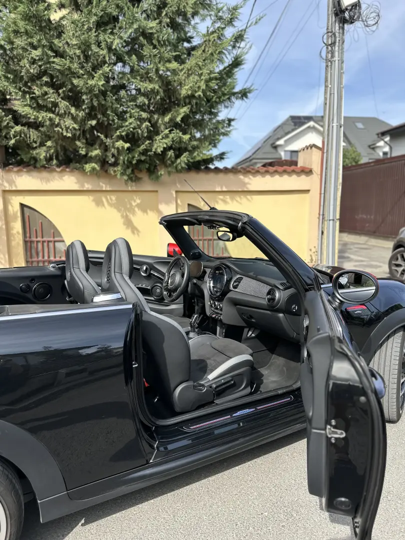 MINI John Cooper Works Cabrio