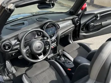 MINI John Cooper Works Cabrio