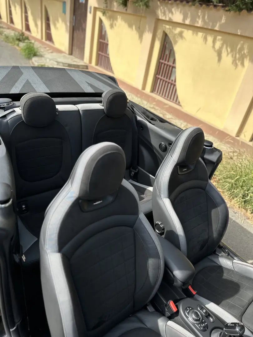 MINI John Cooper Works Cabrio