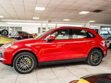 Cayenne E-Hybrid el.AHK 21 Spyder Carbon 360 HUD