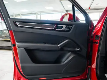 Cayenne E-Hybrid el.AHK 21 Spyder Carbon 360 HUD