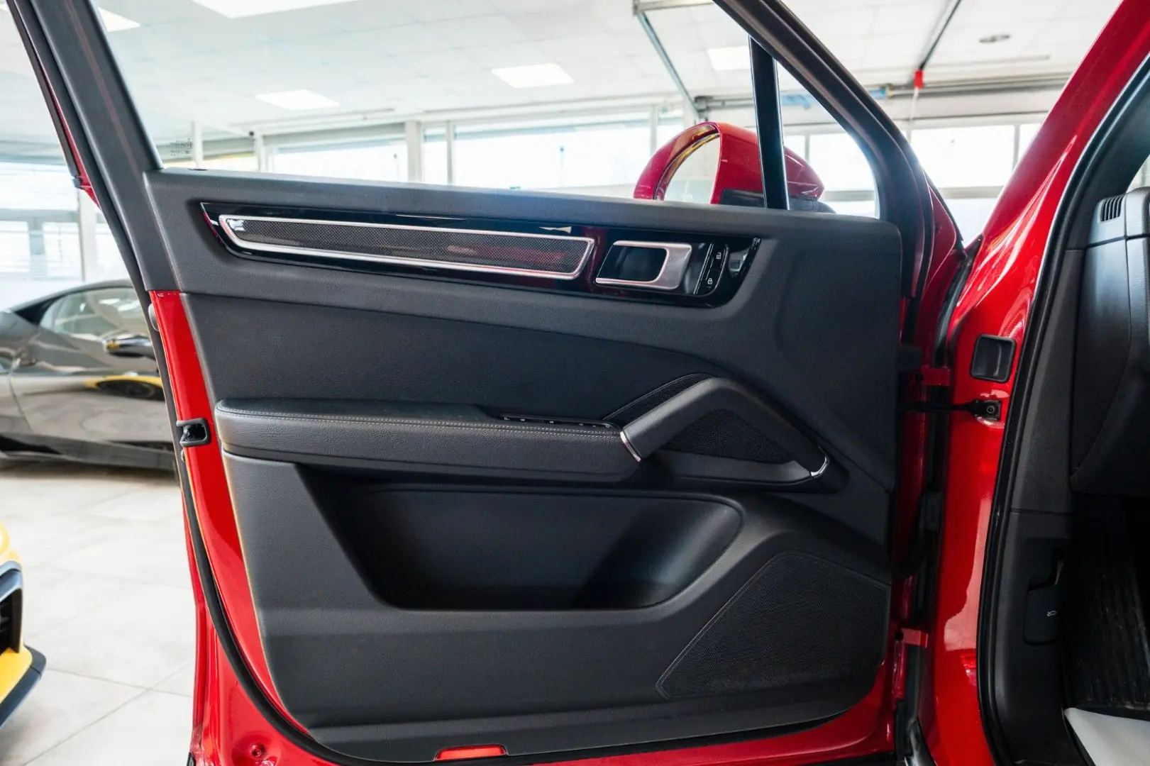 Cayenne E-Hybrid el.AHK 21 Spyder Carbon 360 HUD