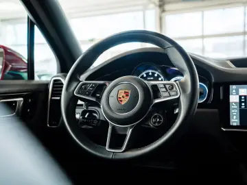 Cayenne E-Hybrid el.AHK 21 Spyder Carbon 360 HUD