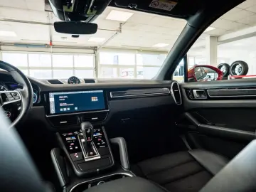 Cayenne E-Hybrid el.AHK 21 Spyder Carbon 360 HUD