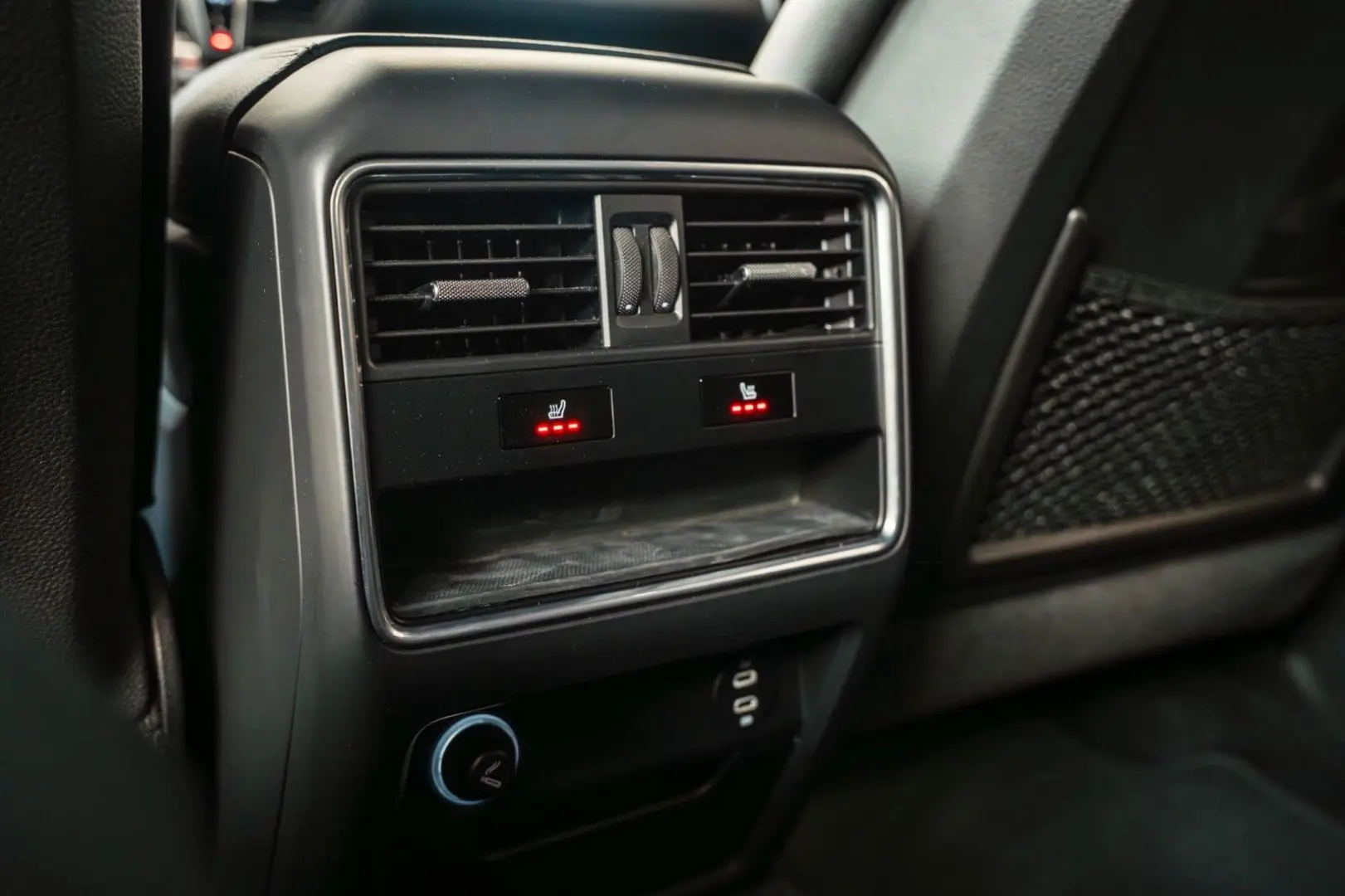 Cayenne E-Hybrid el.AHK 21 Spyder Carbon 360 HUD