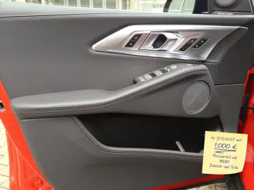 XM 50e 22 ALU ICONIC GLOW AHK AB ASSISTENT