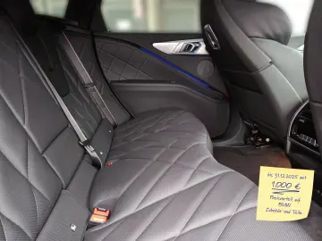 XM 50e 22 ALU ICONIC GLOW AHK AB ASSISTENT