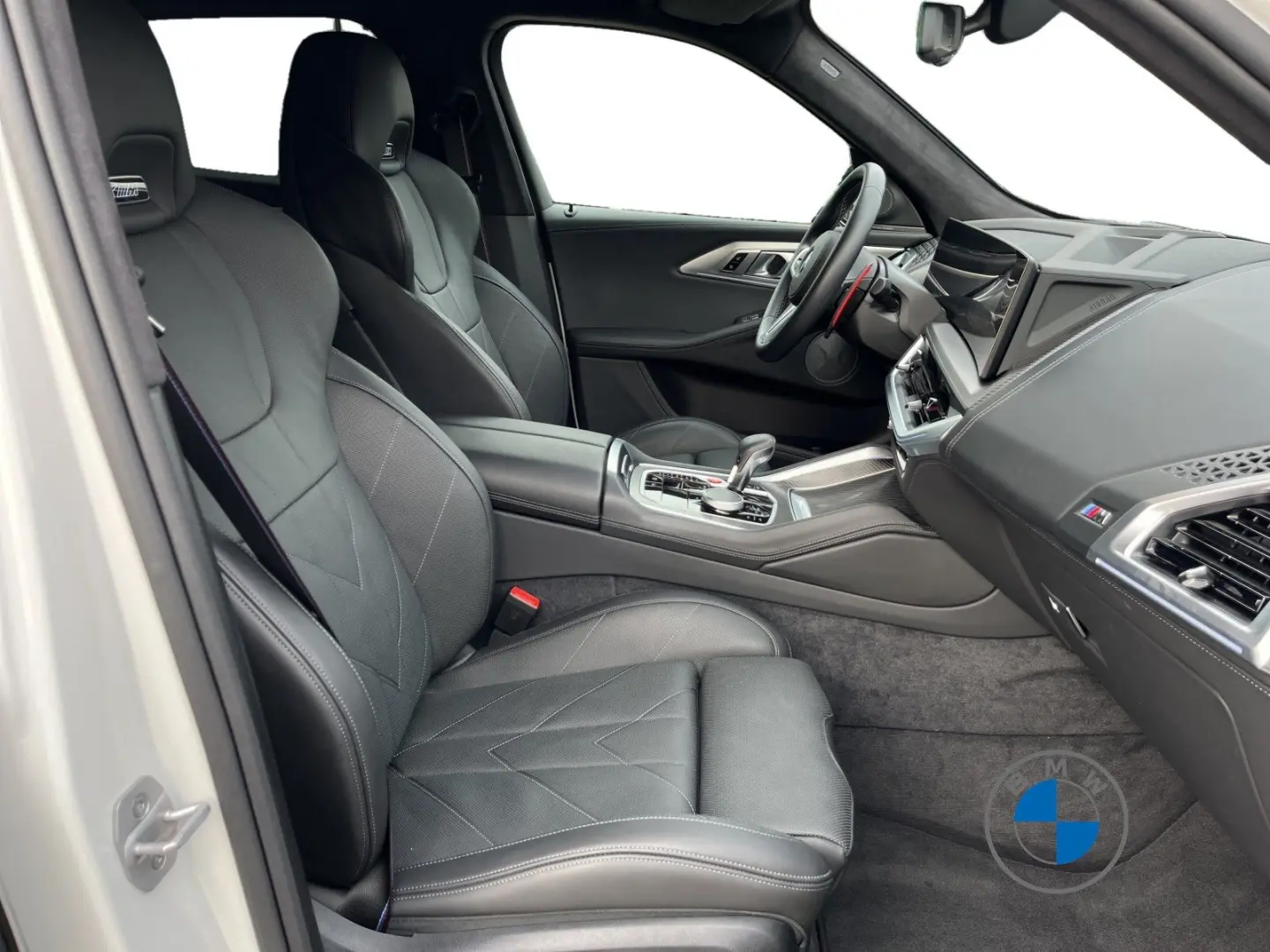 XM 50e 23  AHK Autobahnas. Massage Sitzlüft. H K