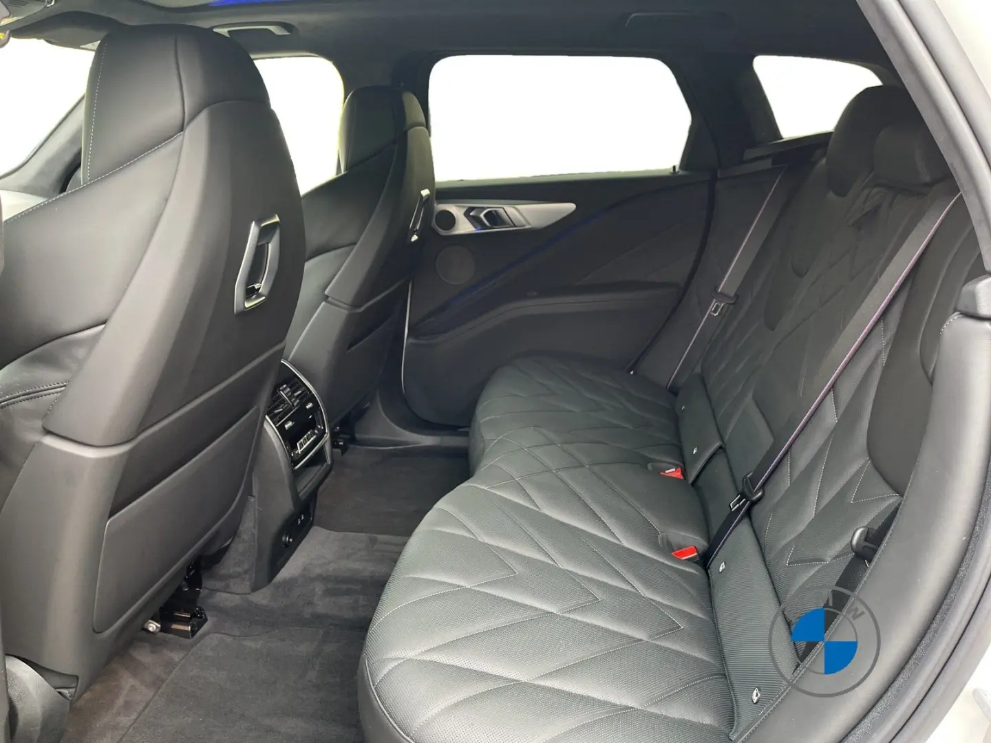 XM 50e 23  AHK Autobahnas. Massage Sitzlüft. H K