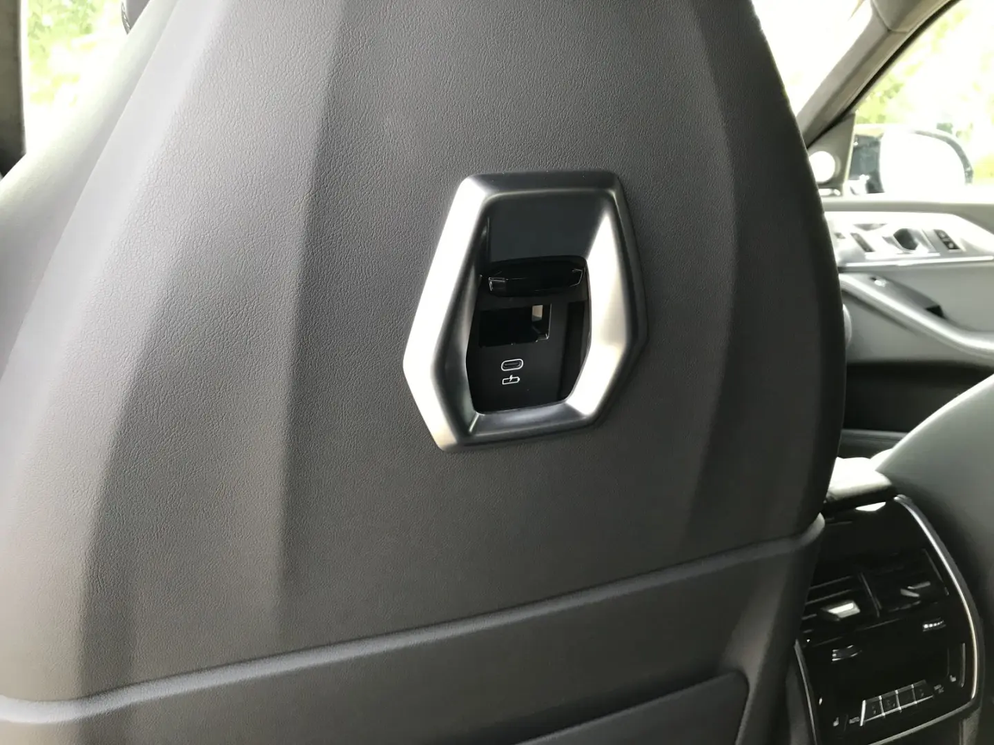 XM AHK B&W Surround DAB Komfortzg.