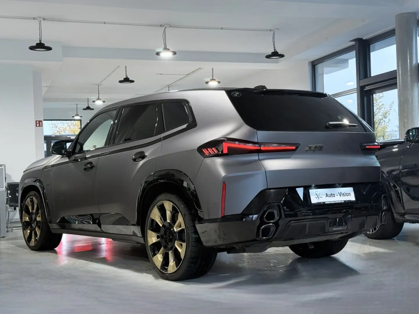 XM  M Drivers  AHK Soft-Close Bowers&Wilkins ACC