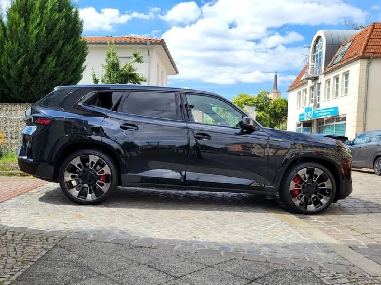 XM xDrive GARANTIE B&W MASSAGE HUD eAHK 23'' SOF