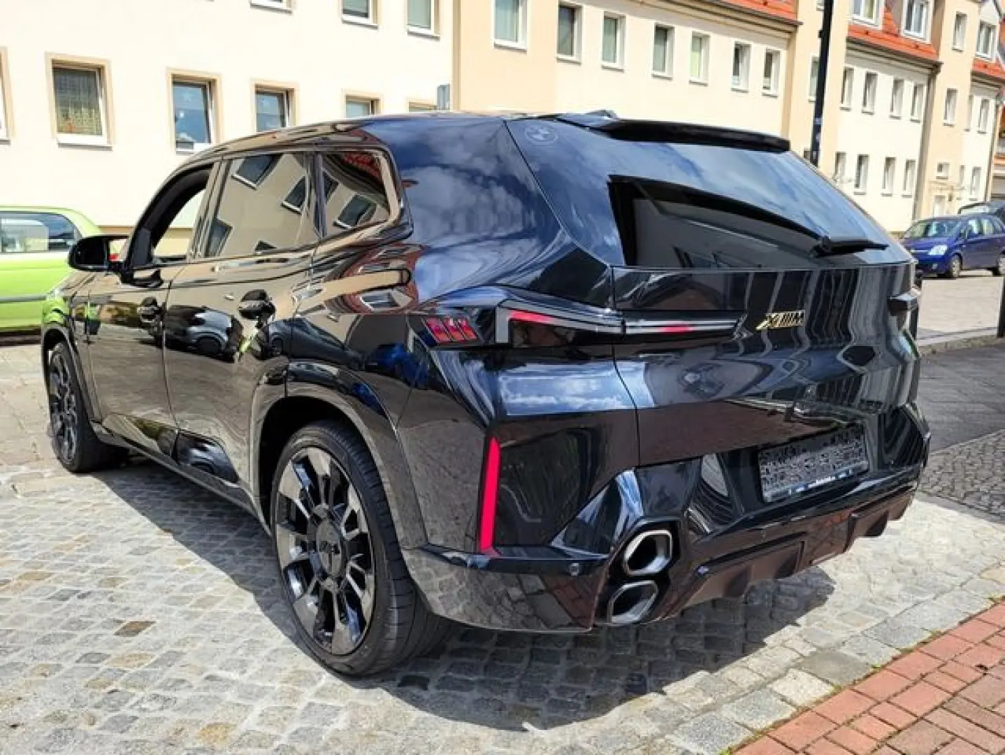 XM xDrive GARANTIE B&W MASSAGE HUD eAHK 23'' SOF