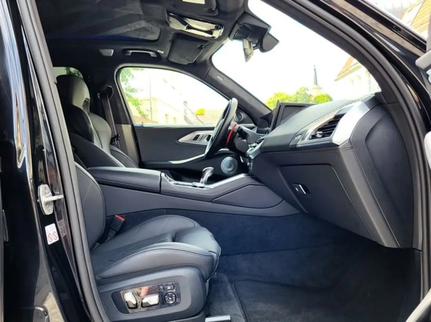 XM xDrive GARANTIE B&W MASSAGE HUD eAHK 23'' SOF