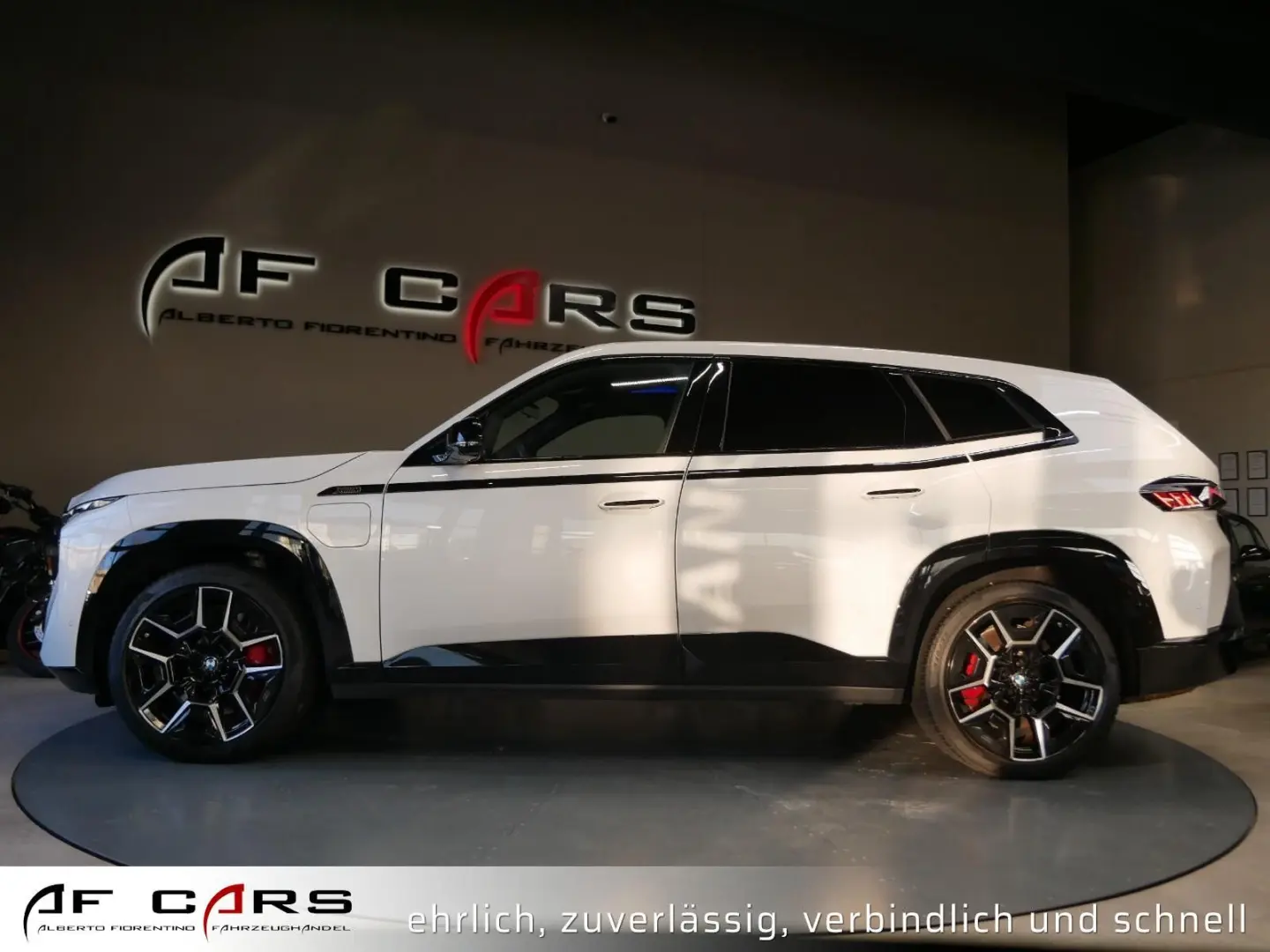 XM Shadow-Line DA Prof. B&W Soft-Close