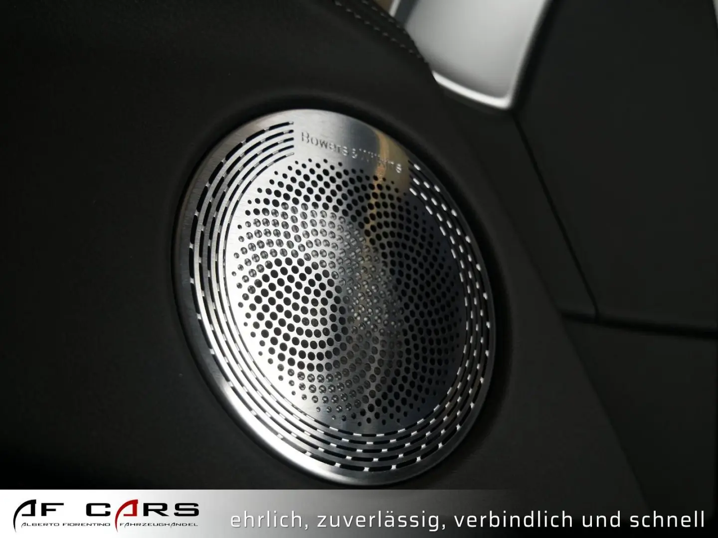 XM Shadow-Line DA Prof. B&W Soft-Close