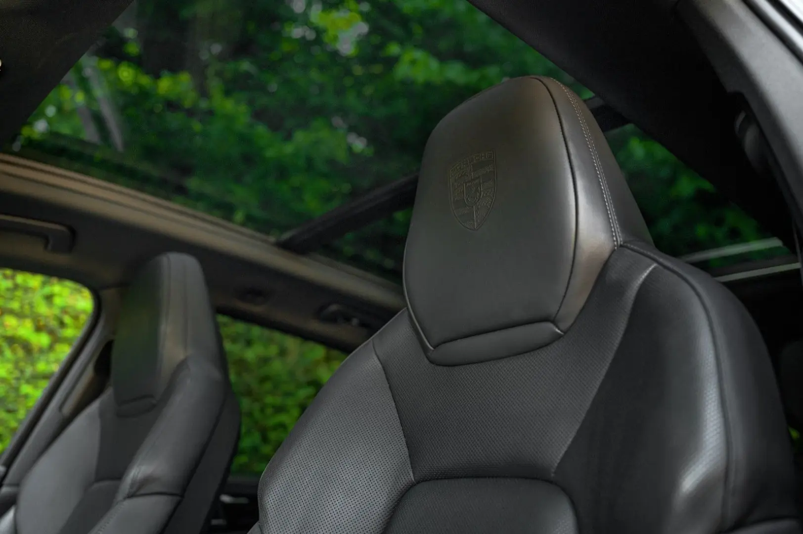 Cayenne E-Hy SportDesign HUD ACC 22 SpoAbg eAHK