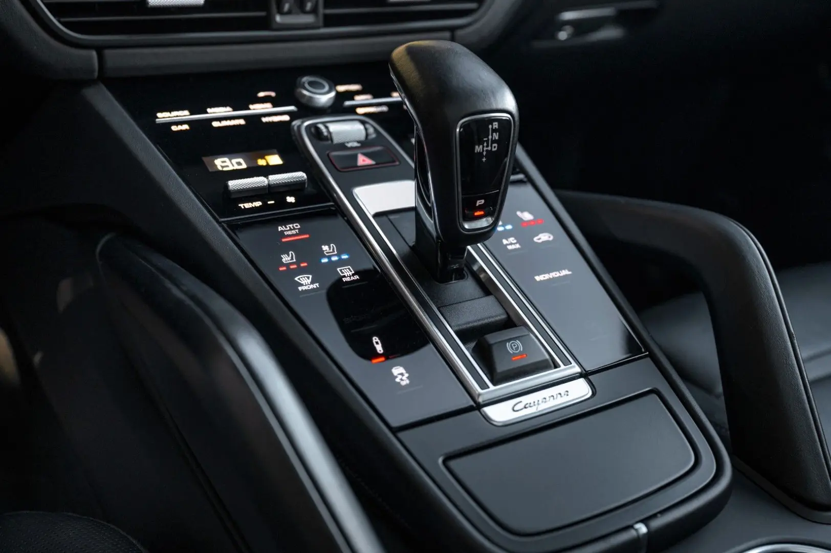 Cayenne E-Hy SportDesign HUD ACC 22 SpoAbg eAHK