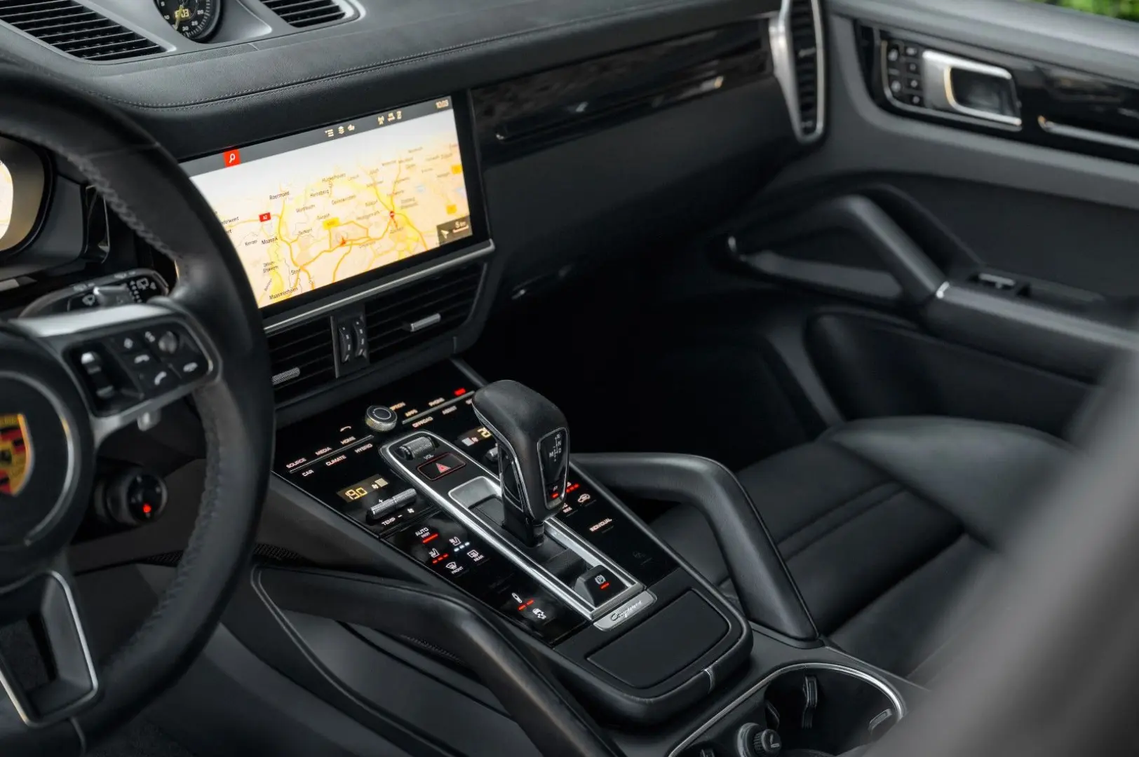 Cayenne E-Hy SportDesign HUD ACC 22 SpoAbg eAHK