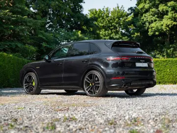 Cayenne E-Hy SportDesign HUD ACC 22 SpoAbg eAHK