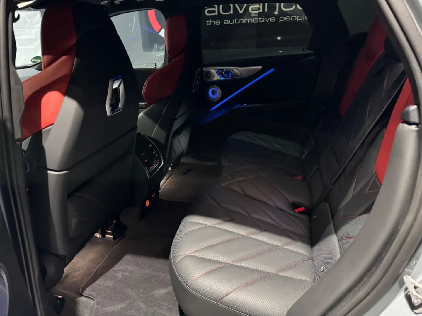 XM Label VMAX B&W 23 FULL