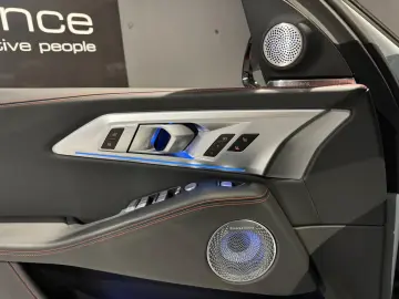 XM Label VMAX B&W 23 FULL