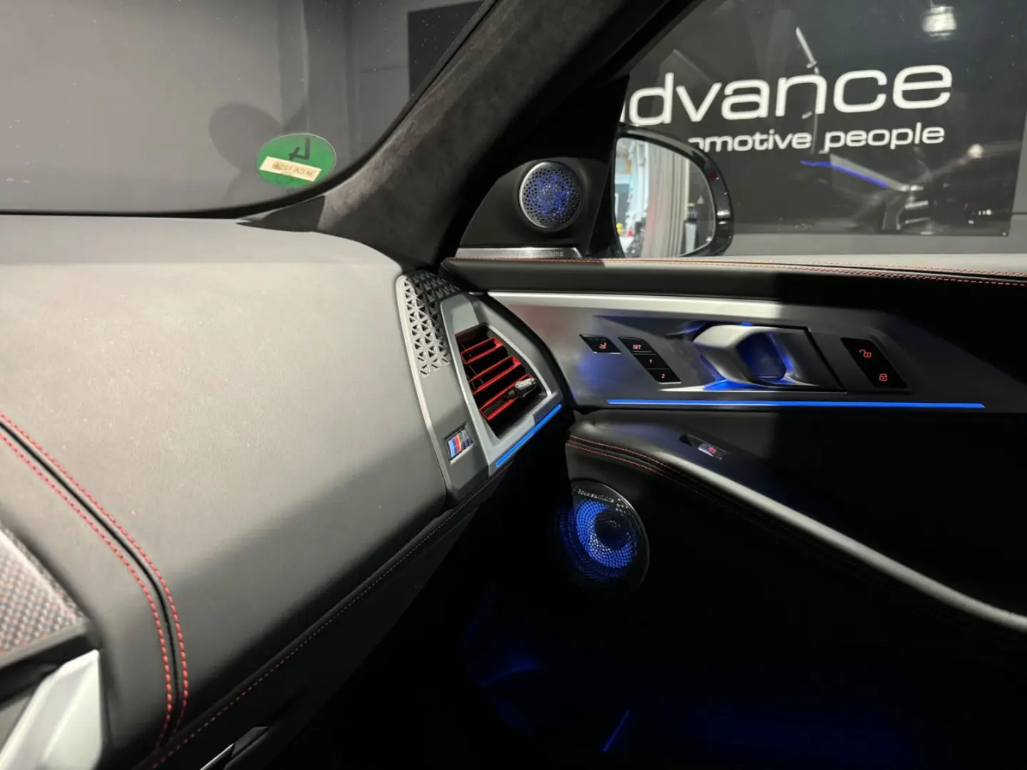 XM Label VMAX B&W 23 FULL