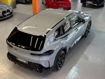 XM Label~BOWERS&WILKIN~HUD~KAMERA 360 ~23