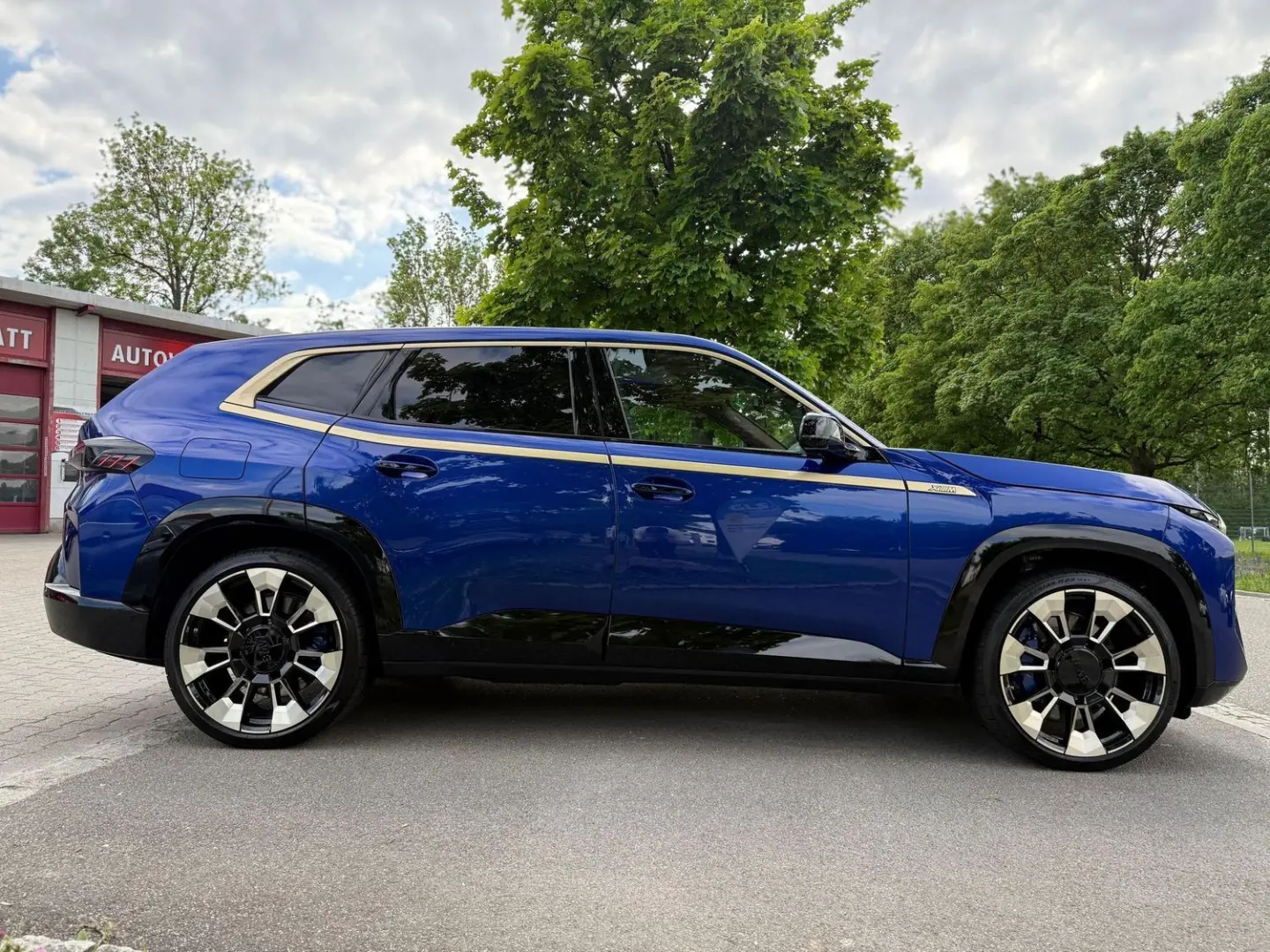 XM Individual Marina Bay Blau Merino Leder