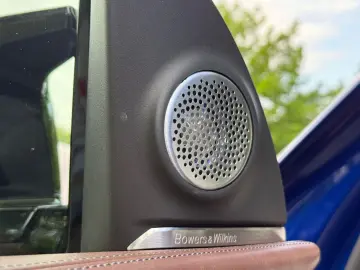 XM Individual Marina Bay Blau Merino Leder