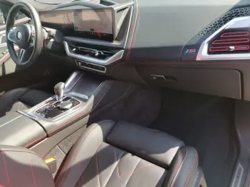 XM Label Red INDIVI KREIDE Sitzbelüft B&W Gestik